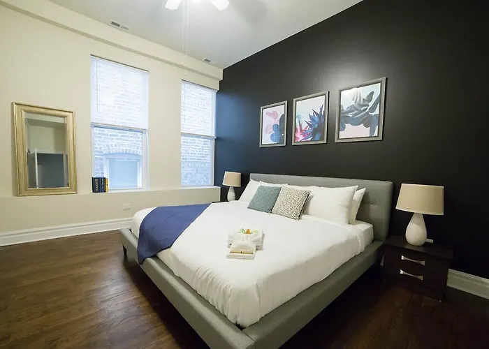 Sonder — N Halsted 3*